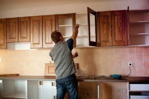 cabinet refinishing / refacing